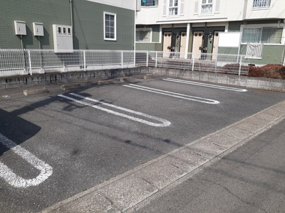 【駐車場】 | エンブレムＣ