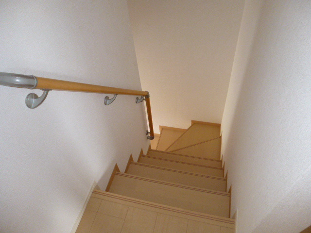 シャルマン・アヴニールのその他|階段