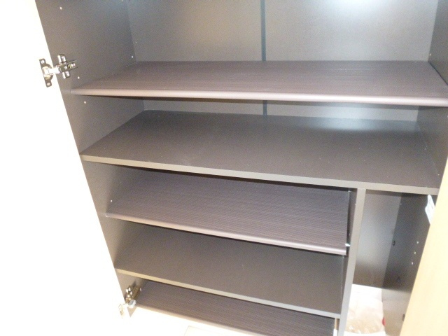 シャルマン・アヴニールの玄関|シューズボックス