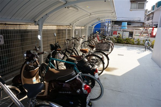 【その他共用部分】 | 屋根付き駐輪場です