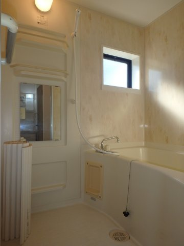 ドミール小野の浴室