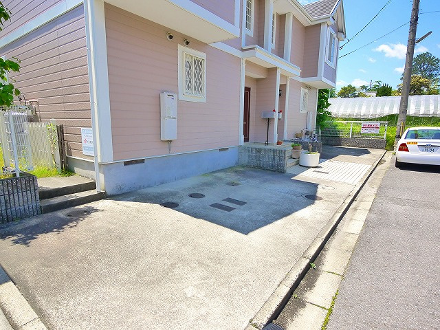 アメニティ山田川の駐車場