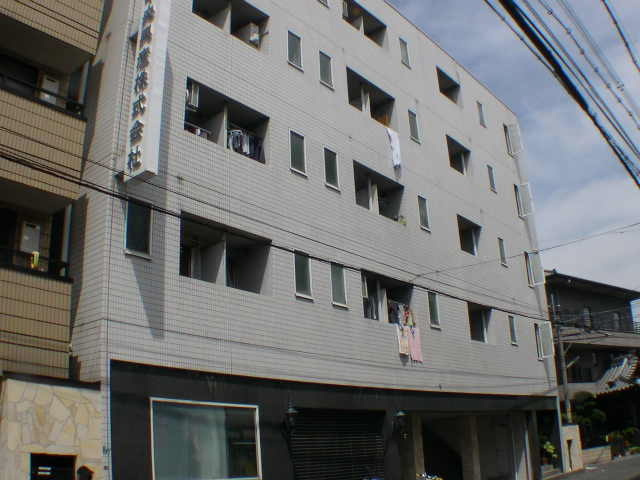 小阪本町ロイヤルハイツの外観