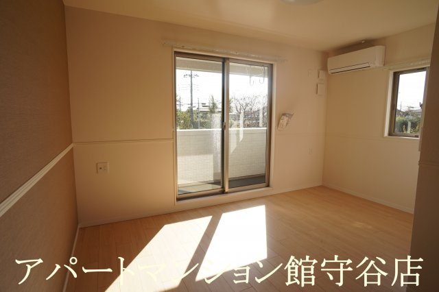 ガーデンシティBの居間・リビング