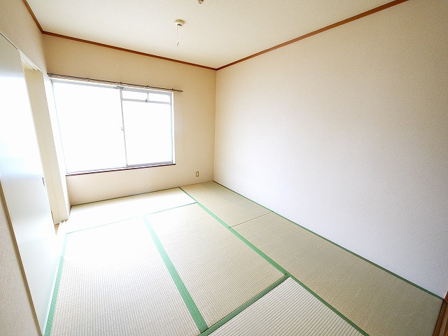 エステートピアオクムラの和室|和室がひろがる居住スペース