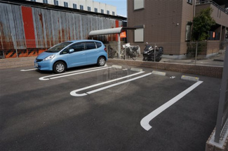 【駐車場】 | 敷地内駐車場です