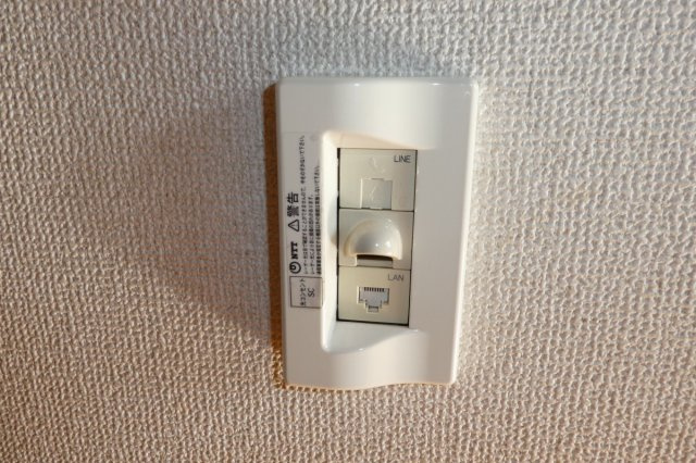 倉敷市大島のアパートの設備|電話モジュラー