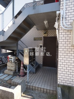 【エントランス】