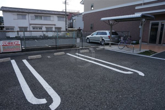 【駐車場】 | 敷地内駐車場です