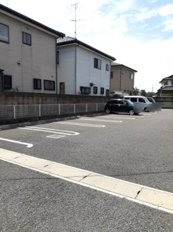 【駐車場】
