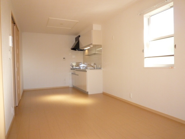 ノーブルアビタシオンDの居間・リビング