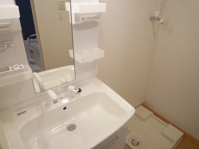 ノーブルアビタシオンDの独立洗面台