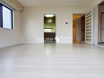 【居間・リビング】 | ロイヤルハイム里中 | ロイヤルハイム里中