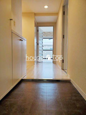 【玄関】 | ロイヤルハイム里中 | ロイヤルハイム里中