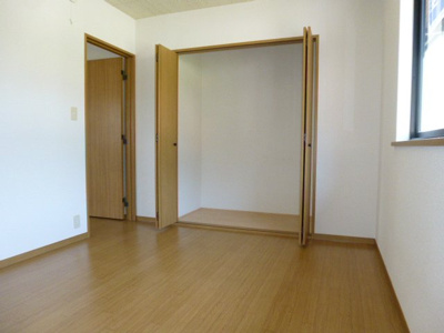 【寝室】 | カーサ・ティエラⅢ | 洋室