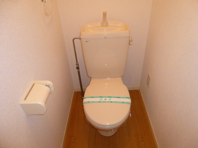 カーサ・ティエラⅢのトイレ|温水洗浄便座に変更