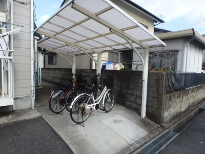 【その他共用部分】 | ブルーリバー | 自転車置き場