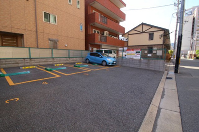【駐車場】 | アイ・エヌ・ビル