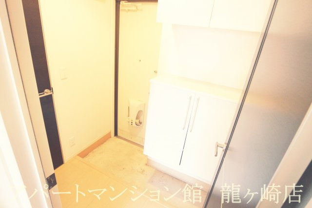 カトルセゾン藤ヶ丘の玄関