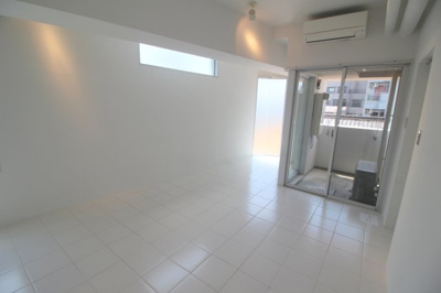 【洋室】 | ラークスパ岡町