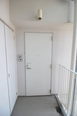 【玄関】 | ラークスパ岡町