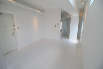 【洋室】 | ラークスパ岡町