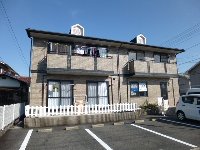 総社市駅前２丁目のアパートの外観