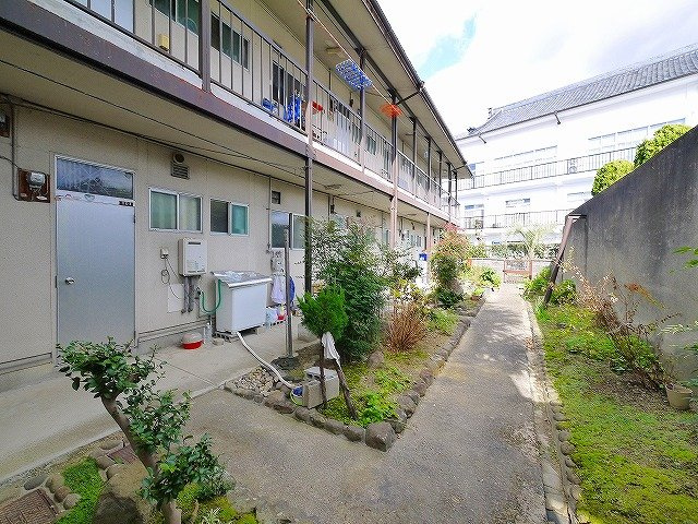 栄宏マンションのその他共用部分|前庭です