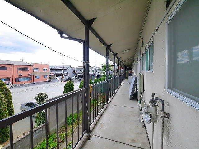 栄宏マンションのその他共用部分|共用の廊下です