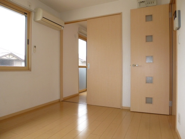 ＥＣＯ－レジデンス「モア」　Ｄの居間・リビング|ダイニング