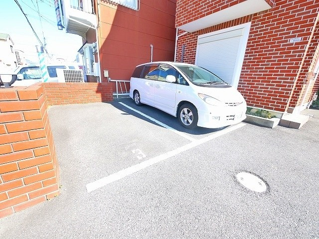 メゾネットYutakaの駐車場|駐車スペースもあります