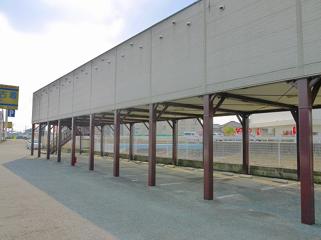 トランクルーム西大寺北の外観|外観もきれいです