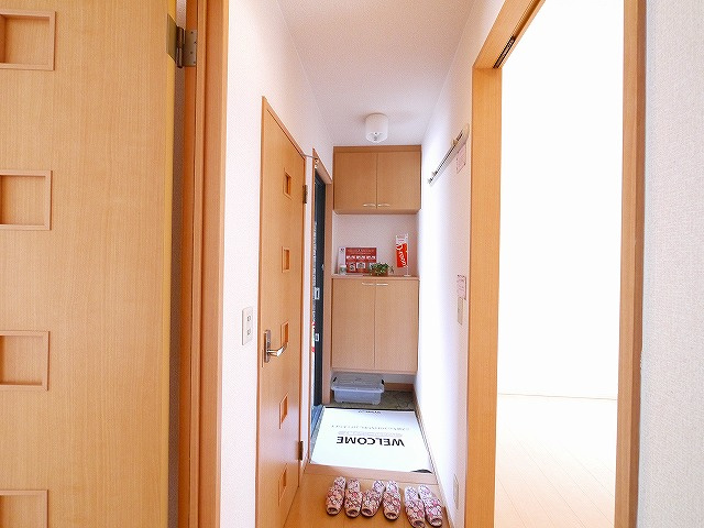 コスモス　オーゼの玄関|明るい玄関です