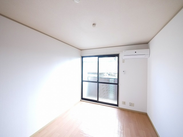 チェルヴォ（阪新屋町）の洋室