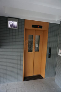 【その他共用部分】 | モニター付エレベーターです