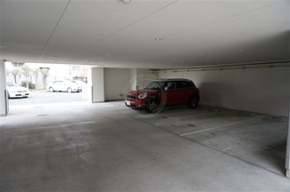 【駐車場】 | 敷地内駐車場です