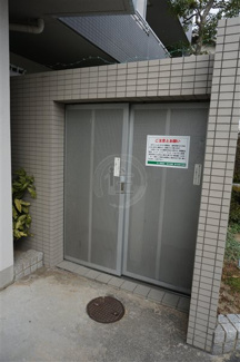 【その他共用部分】 | 敷地内ゴミステーションです