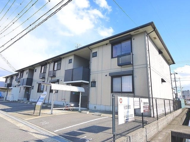 ジェイアール郡山Aの外観|南向きで日当たり良いですよ