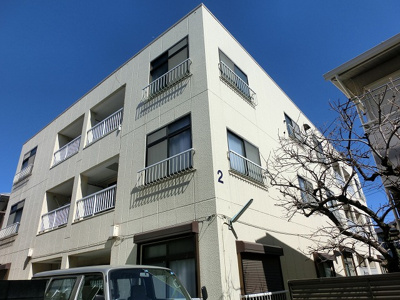 【外観】 | エスポアール海神２ | 鉄骨造３階建て　１階ですが角部屋となります