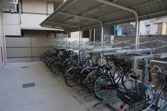 【その他共用部分】 | 屋根付き駐輪場です