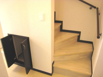 【収納】 | 花鳥風月 | 階段下にも奥行ある収納スペース！