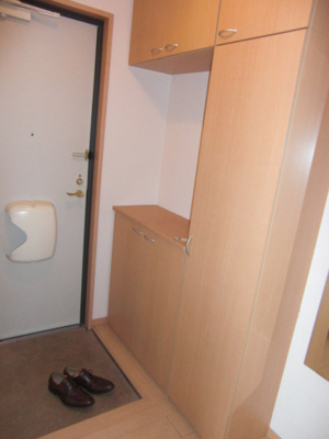 【玄関】 | リベルテ空港東 | 同タイプ部屋