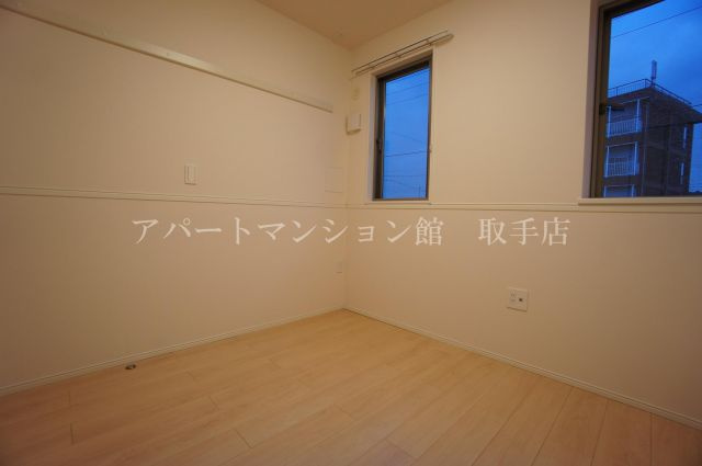 サンステイトゆめみ野の洋室