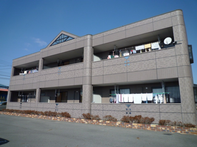 総社市真壁のアパートの外観