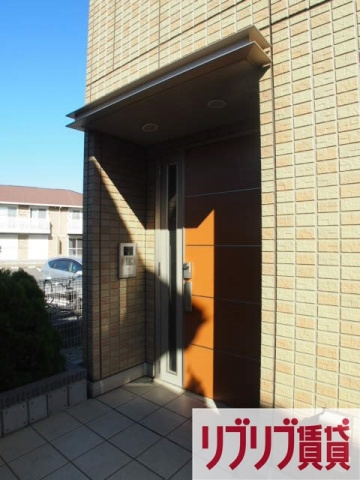 オッツ寒川のエントランス