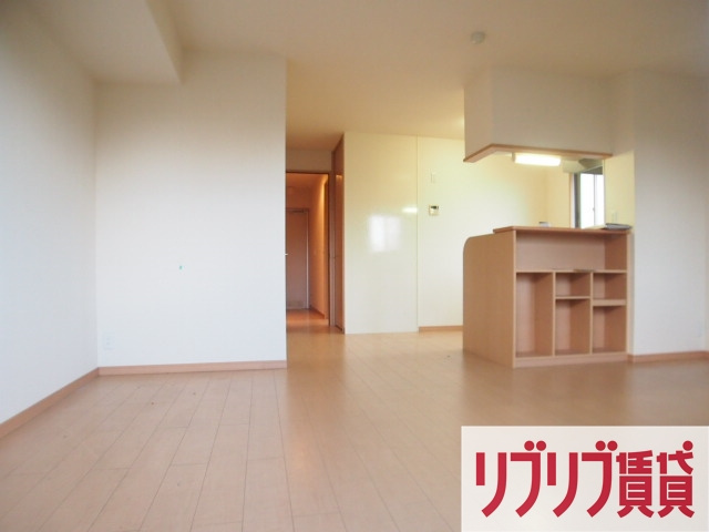 オッツ寒川の居間・リビング