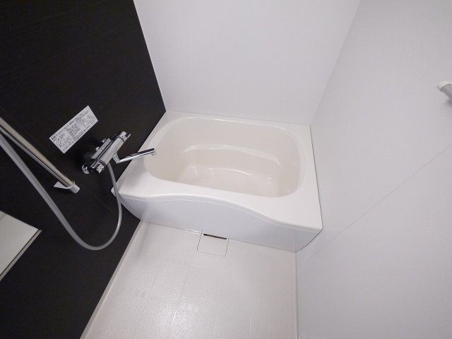 バンブーパインハイツの浴室|日々の暮らしに欠かせないお風呂です