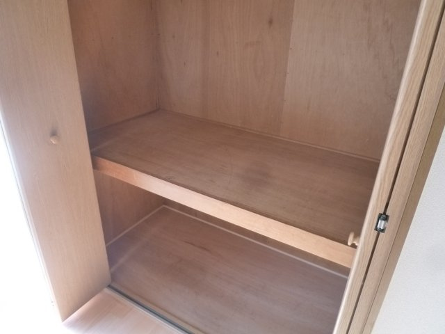 絢野ビルの収納