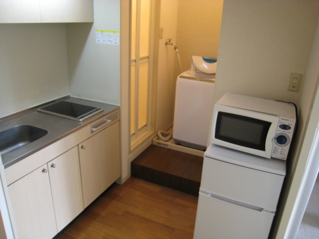 【キッチン】 | メイプルⅢ | 冷蔵庫・電子レンジ、洗濯機が最初からついています。