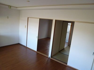 コンフォート北花田の居間・リビング